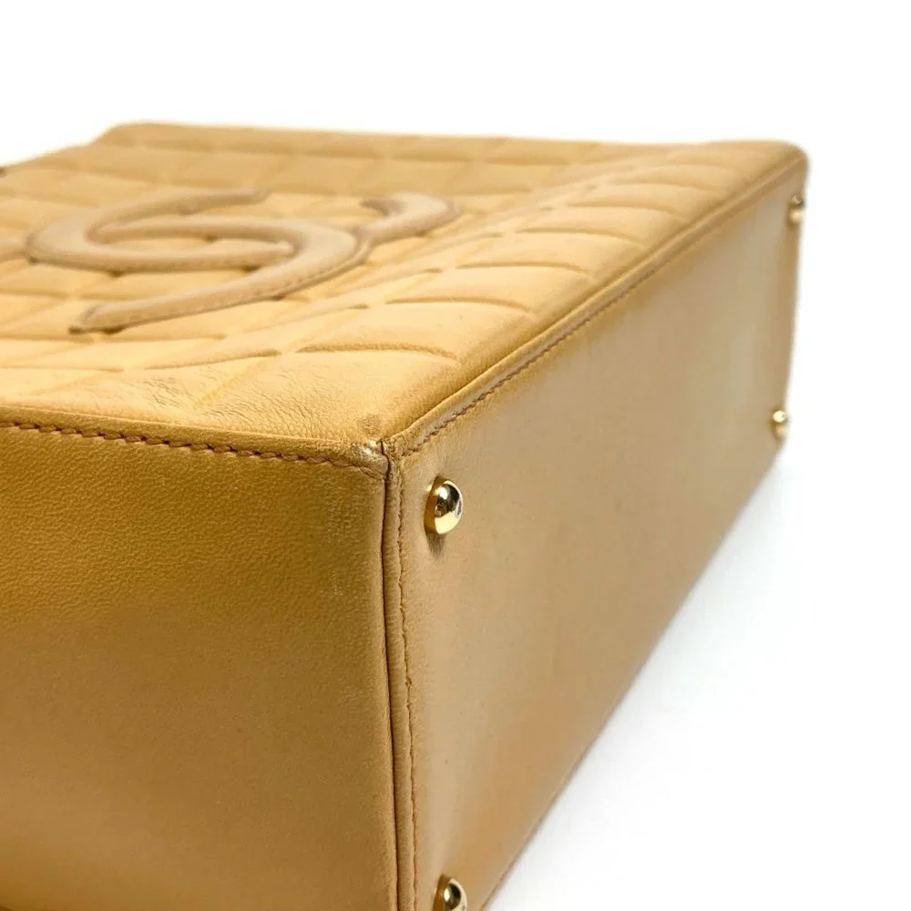 CHANEL Cream Tote Bag - Picture 6 of 16